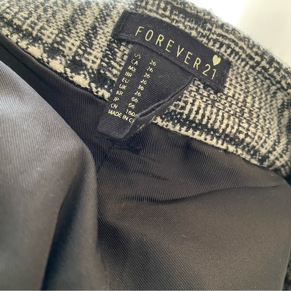 Forever21 wool tapered pants trousers black white checked ,silk lining inside. - Picture 5 of 6